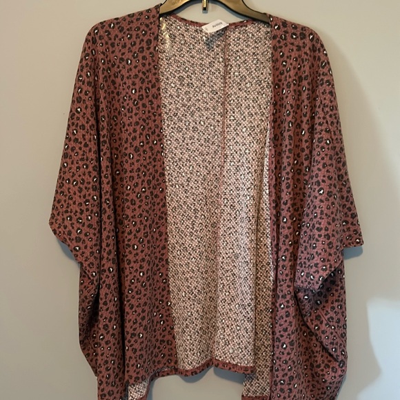 Animal Print Dolman Short Sleeve Cardigan Medium - Picture 4 of 7